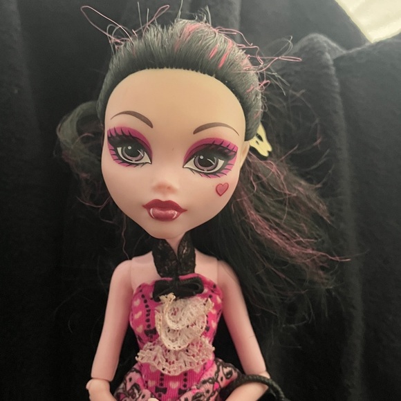 Vintage Monster High, Draculora G1, from Dot dead gorgeous also includes tiara - Picture 4 of 10